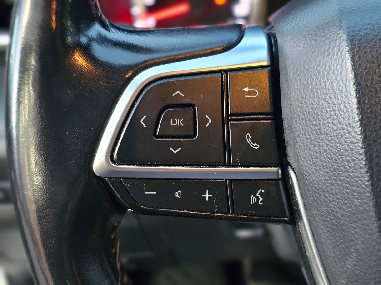 Used 2021 Toyota Highlander LE image 17