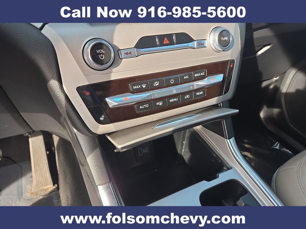 Used 2021 Ford Explorer XLT w/ Equipment Group 202A image 13