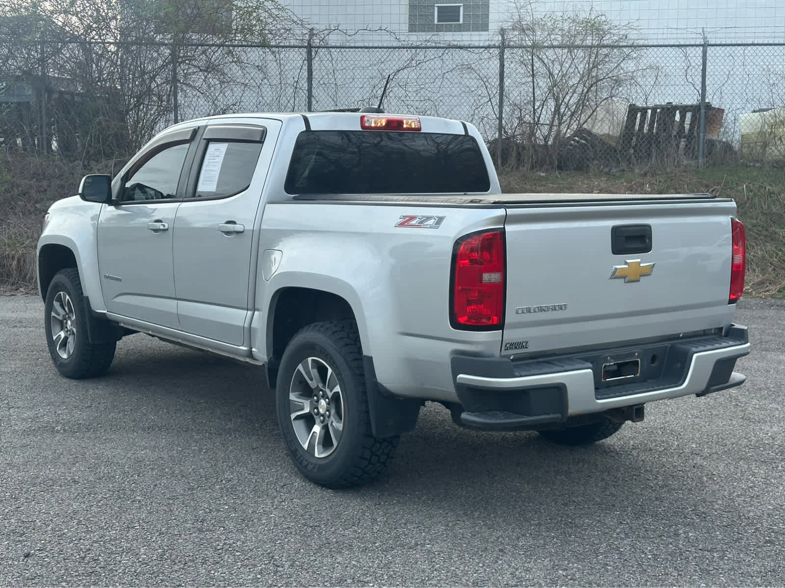Used 2015 Chevrolet Colorado Z71 AWD/4WD image 5