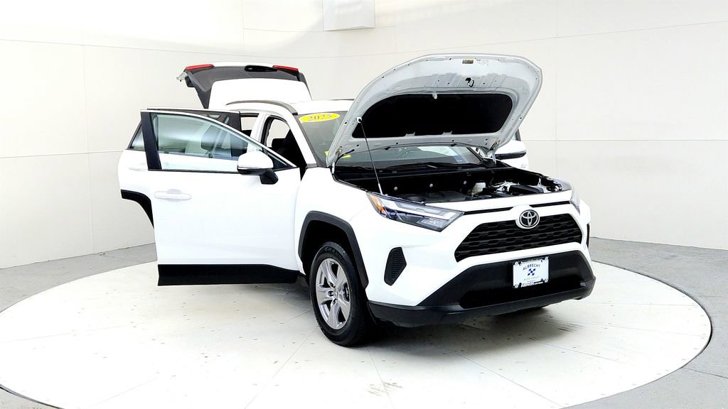 Certified 2025 Toyota RAV4 XLE AWD/4WD image 9