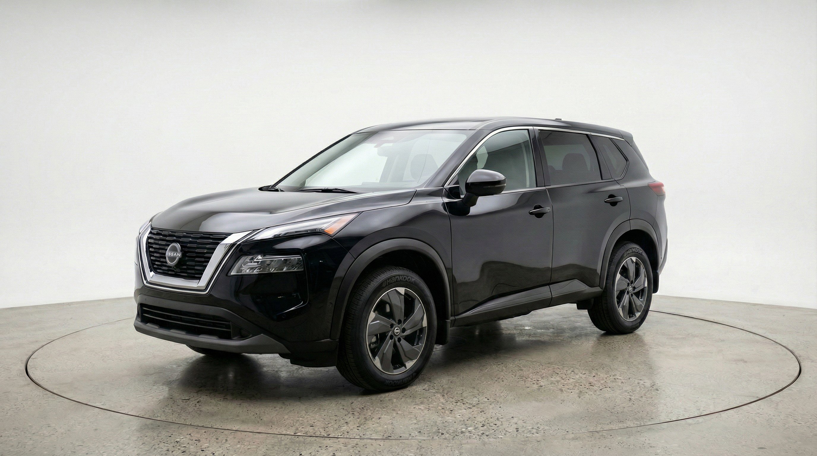 Used 2025 Nissan Rogue SV image 3