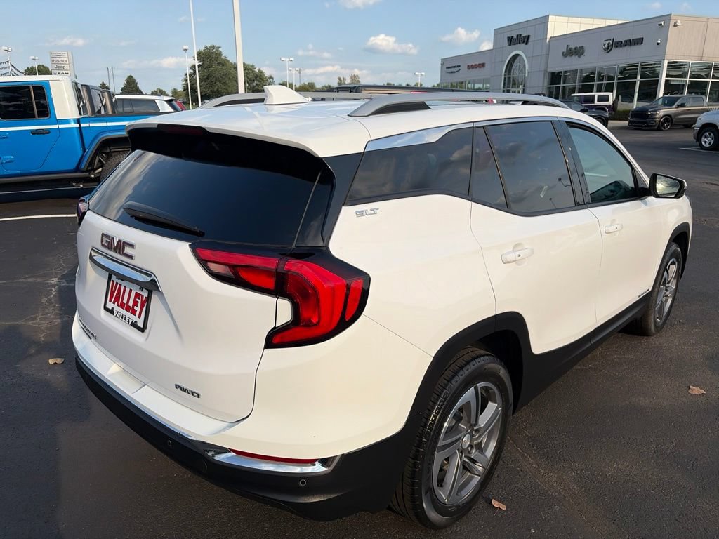 Used 2021 GMC Terrain SLT w/ Infotainment Package II AWD/4WD image 7