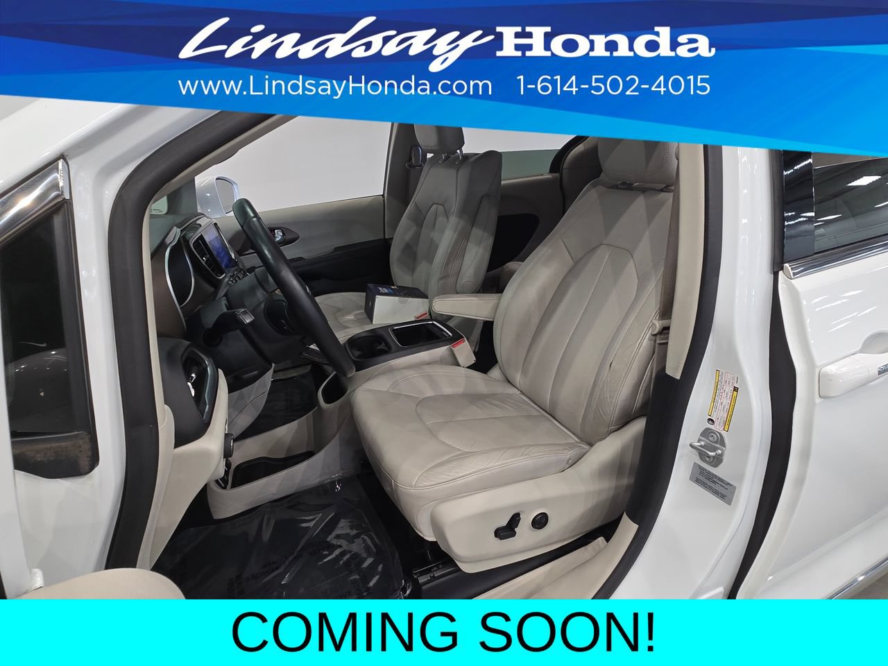 Used 2017 Chrysler Pacifica Touring-L Plus FWD image 12
