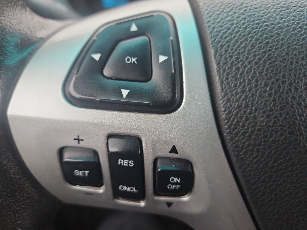 Used 2015 Ford Explorer XLT w/ Equipment Group 202B image 13