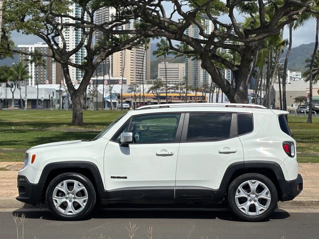 Used 2017 Jeep Renegade Limited image 2