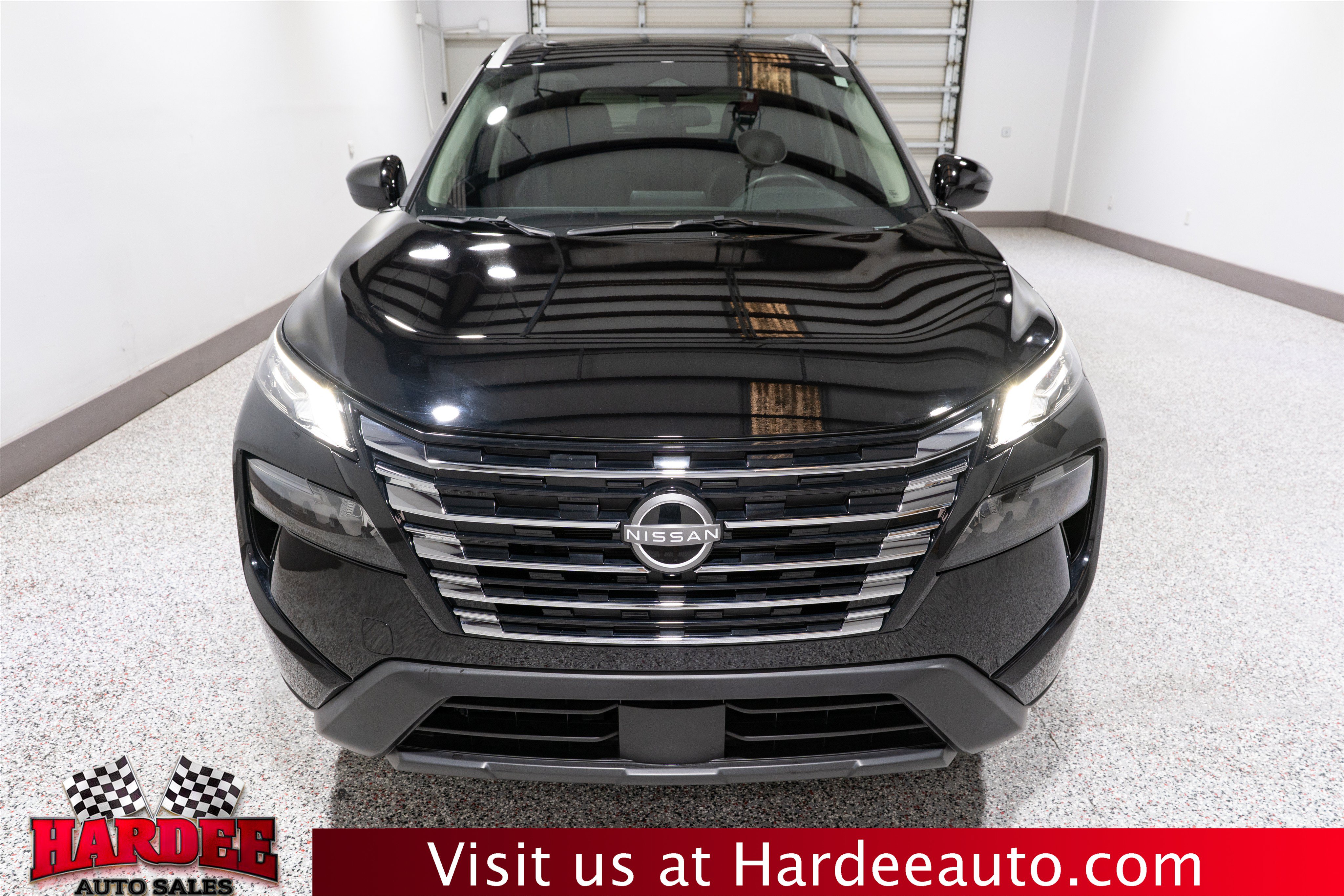 Used 2025 Nissan Rogue SV w/ SV Premium Package FWD image 7