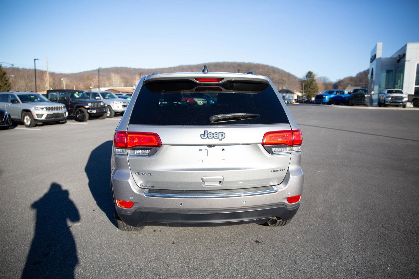 Used 2018 Jeep Grand Cherokee Limited image 4
