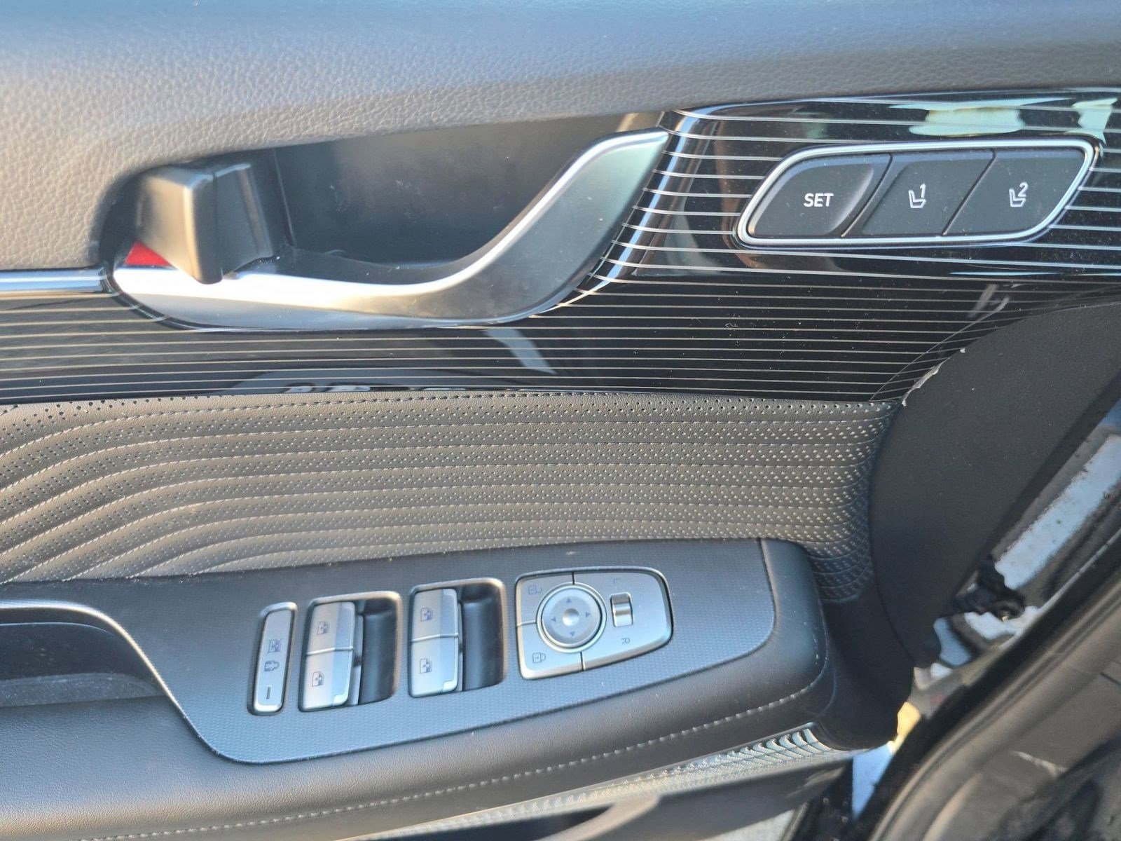 Used 2024 Hyundai Palisade Calligraphy image 18