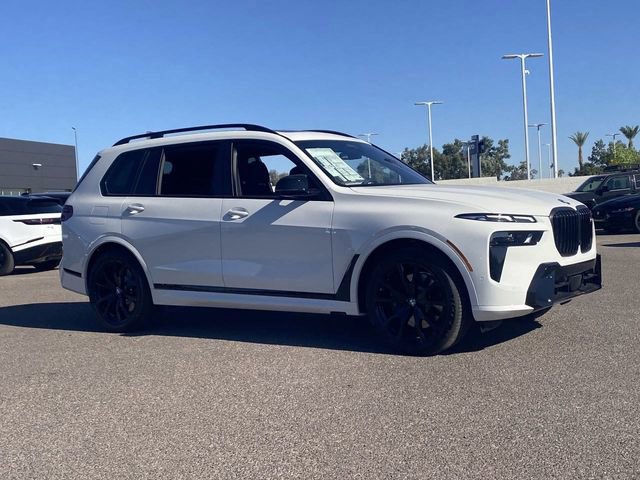 Used 2025 BMW X7 M60i w/ Climate Comfort Package video 4