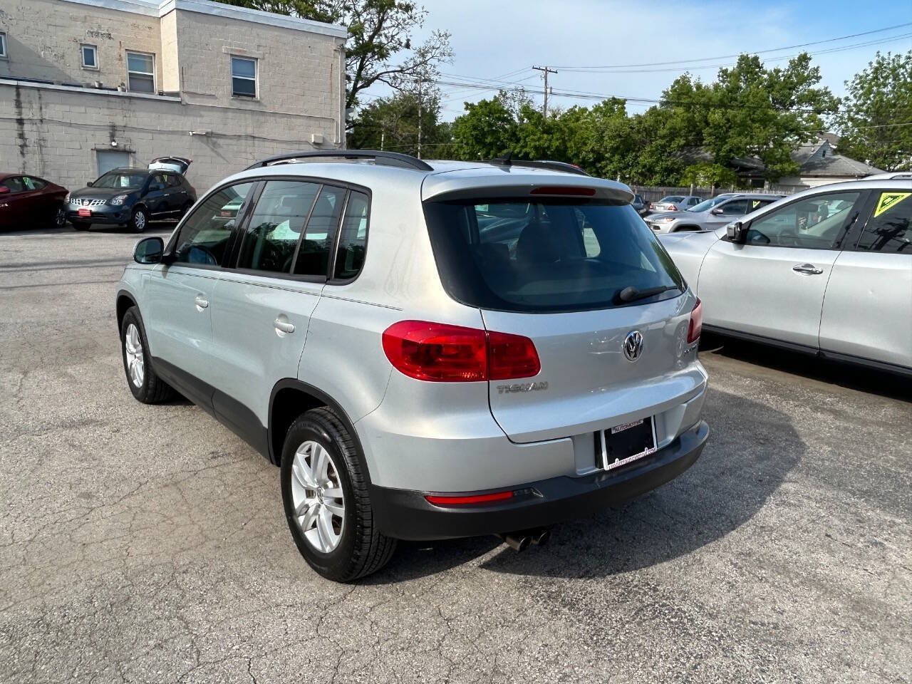Used 2015 Volkswagen Tiguan S FWD image 10