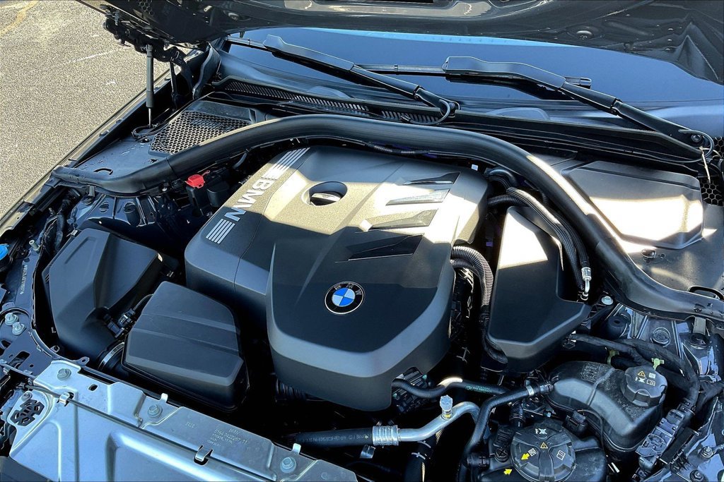 Certified 2026 BMW 330i xDrive Sedan w/ Premium Package AWD/4WD image 30
