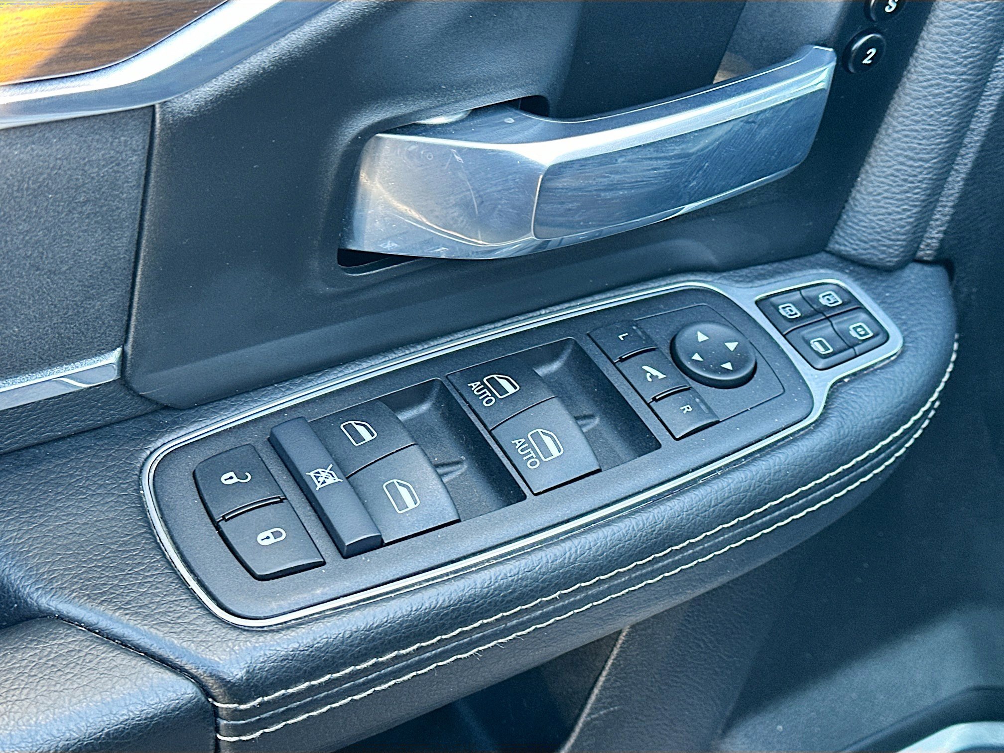 Used 2024 RAM 2500 Laramie image 15