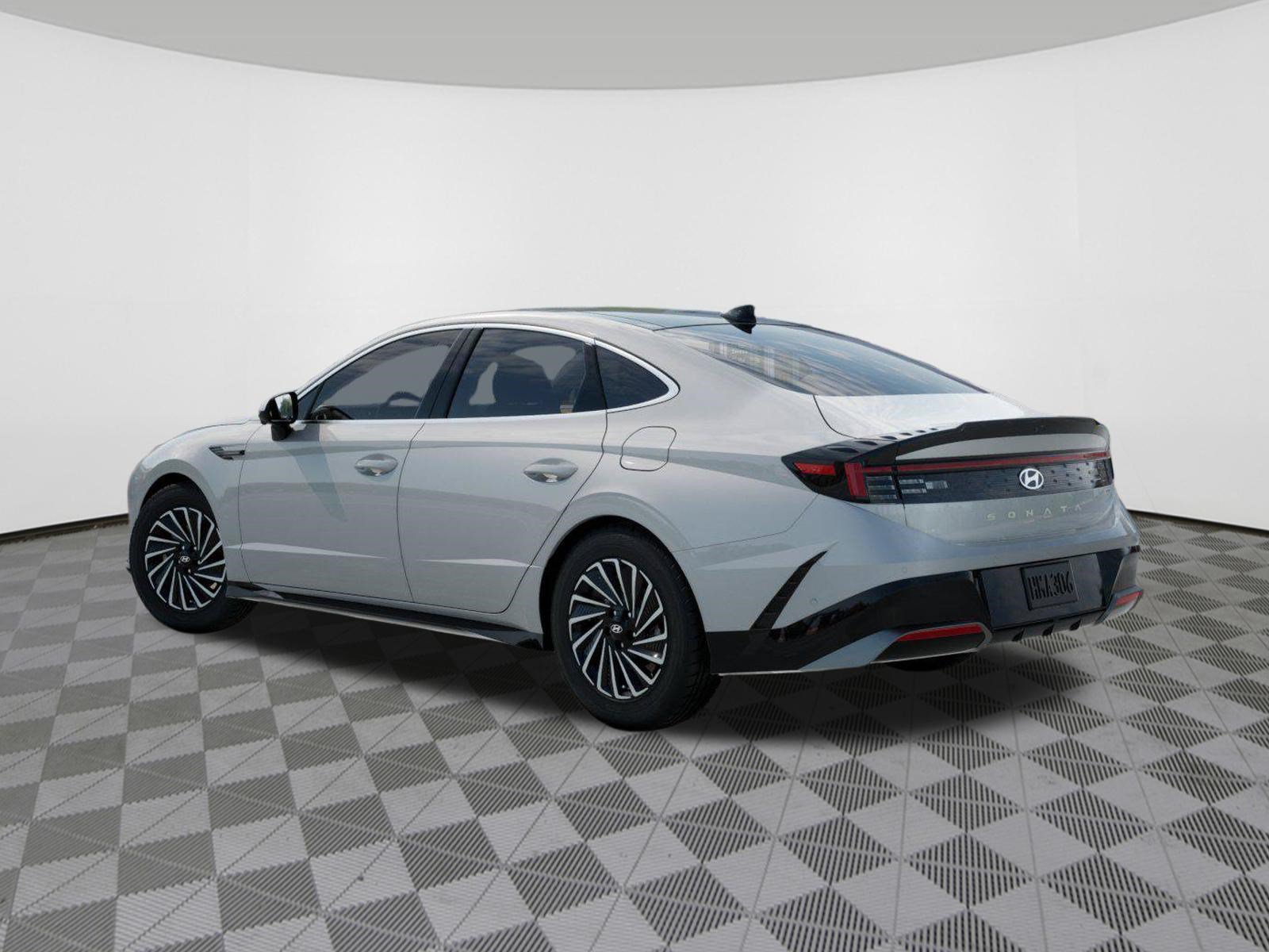 New 2026 Hyundai Sonata Limited FWD image 5
