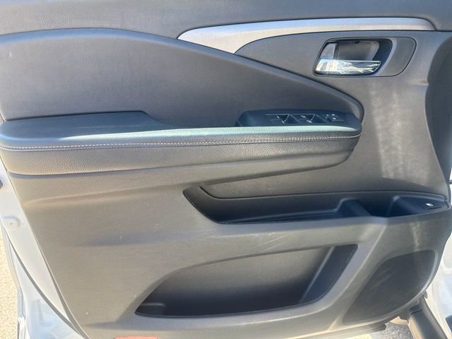 Certified 2023 Honda Ridgeline Sport image 9