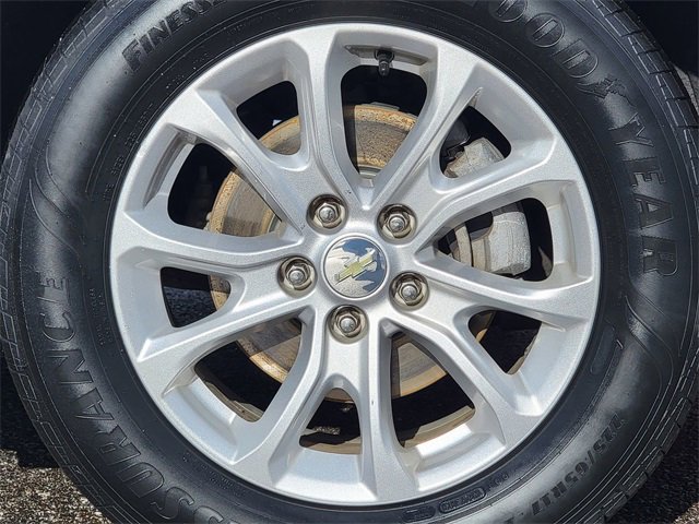 Used 2019 Chevrolet Equinox LS w/ LS Convenience Package image 17