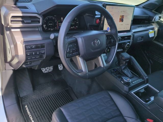 Used 2025 Toyota Tacoma TRD Sport image 11