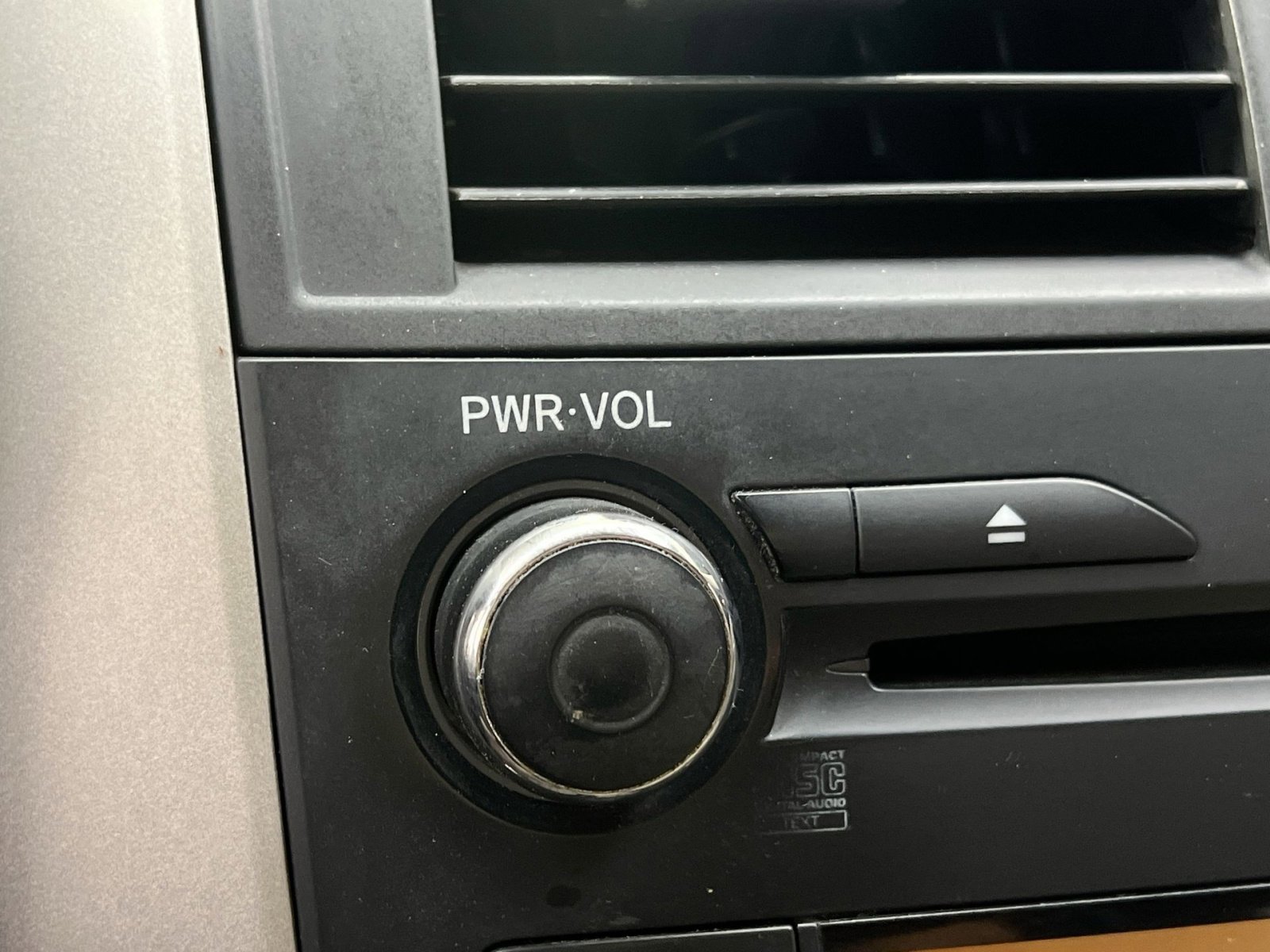 Used 2010 Toyota Corolla LE image 16