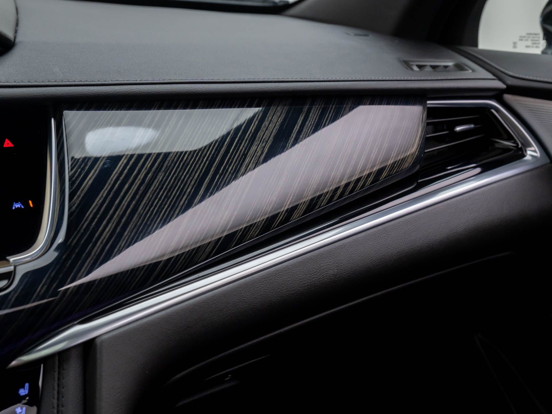 Certified 2024 Cadillac XT6 Premium Luxury w/ LPO, Floor Liner Package image 31