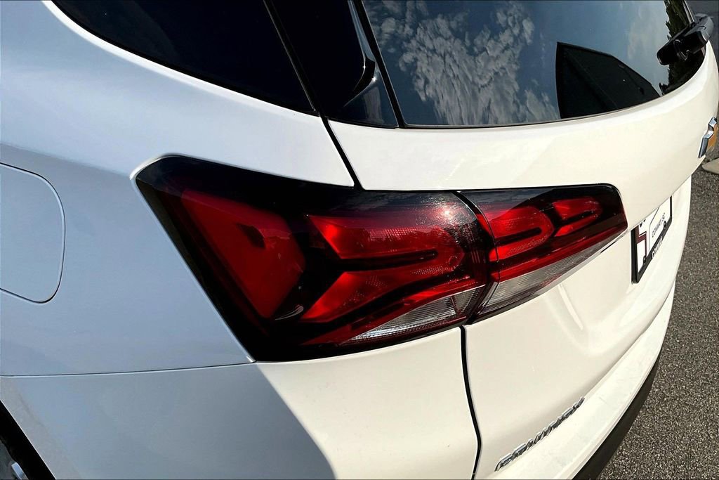 Used 2024 Chevrolet Equinox LT AWD/4WD image 25