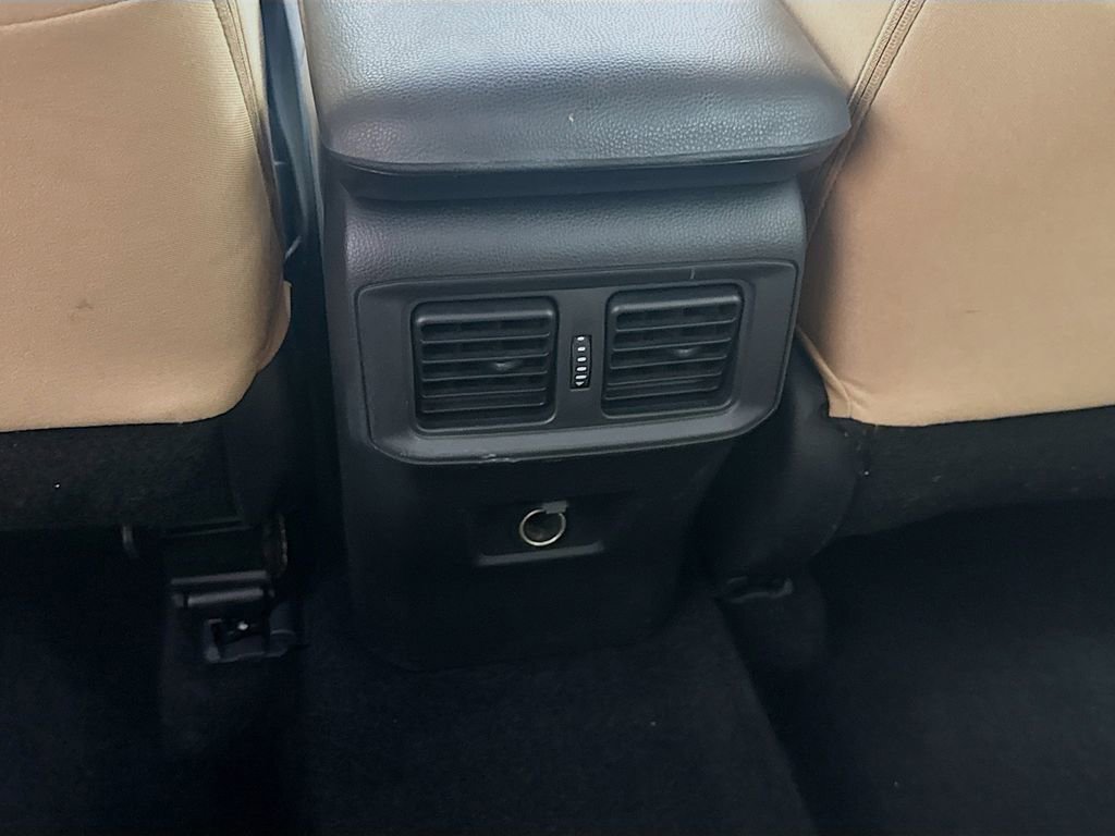 Used 2022 Toyota RAV4 LE image 29