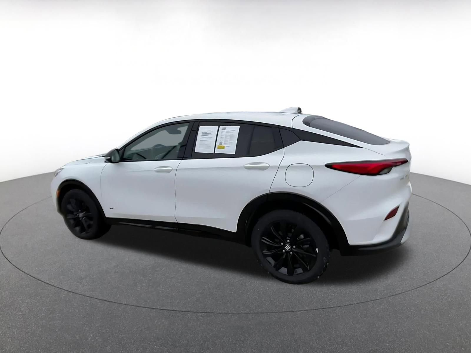 Used 2025 Buick Envista Sport Touring image 10