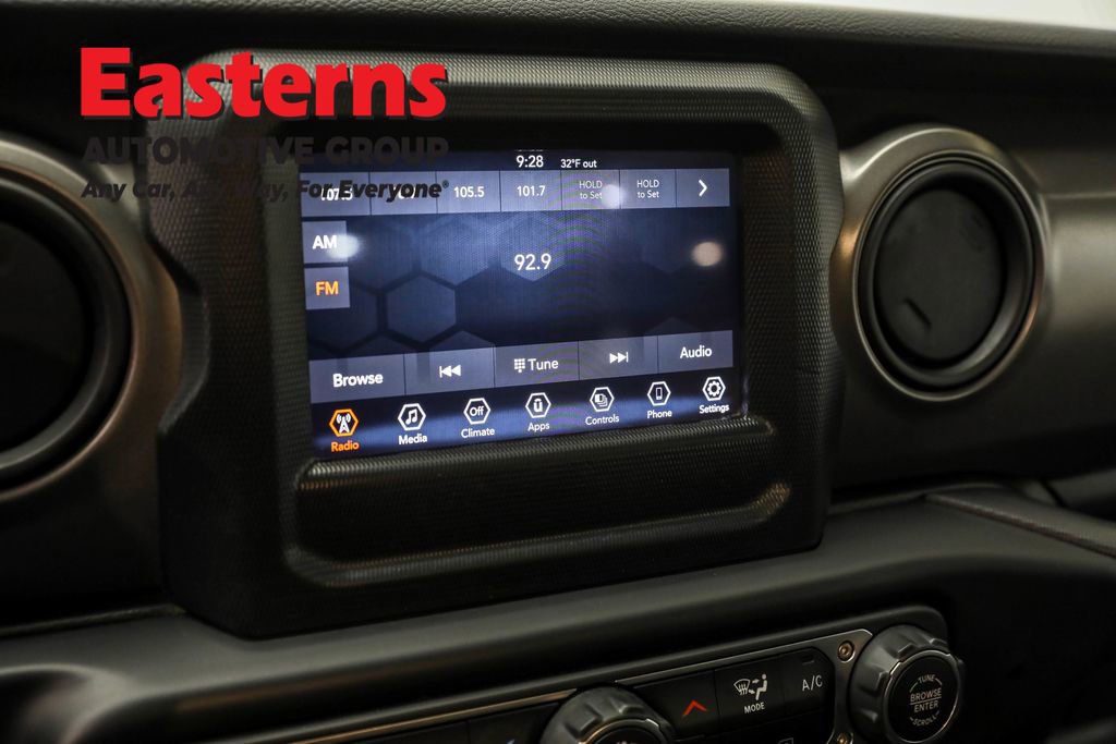 Used 2023 Jeep Gladiator Sport image 18