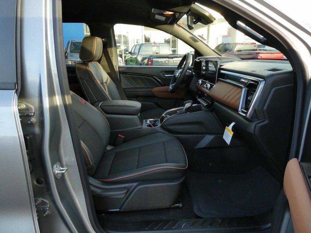 New 2026 GMC Canyon AT4 w/ Nightfall Essentials Package AWD/4WD image 9