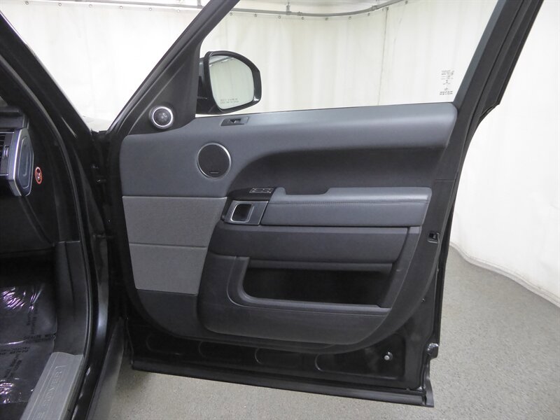 Used 2014 Land Rover Range Rover Sport HSE AWD/4WD image 26