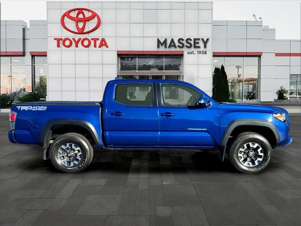 Used 2023 Toyota Tacoma TRD Off-Road w/ Technology Package AWD/4WD image 2