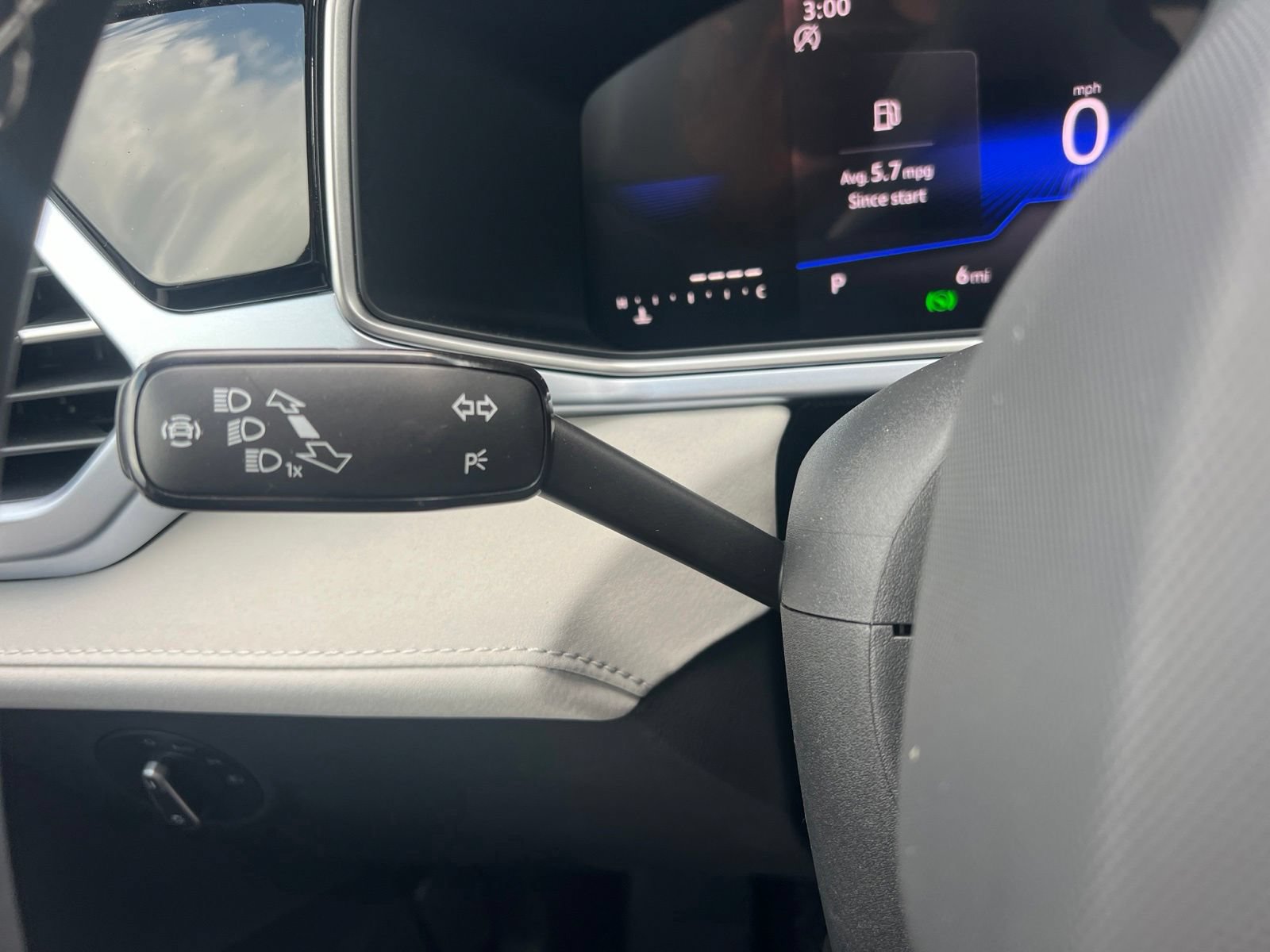 New 2026 Volkswagen Taos SE FWD image 20