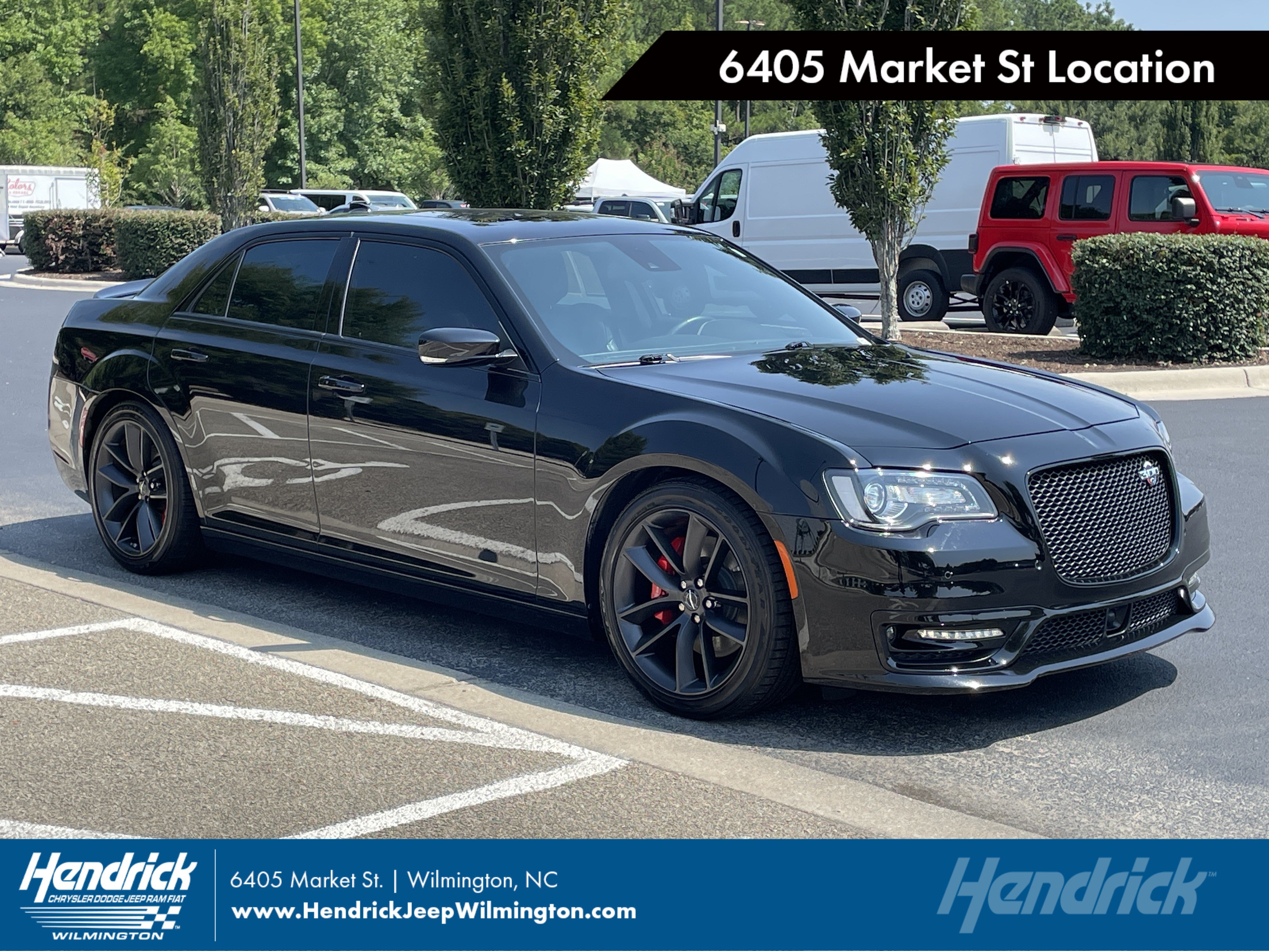 Used 2023 Chrysler 300 C RWD image 1