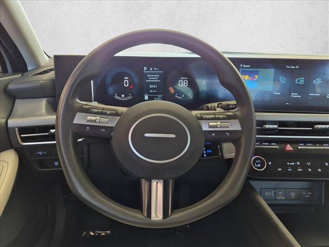 Used 2025 Hyundai Sonata SEL FWD image 13