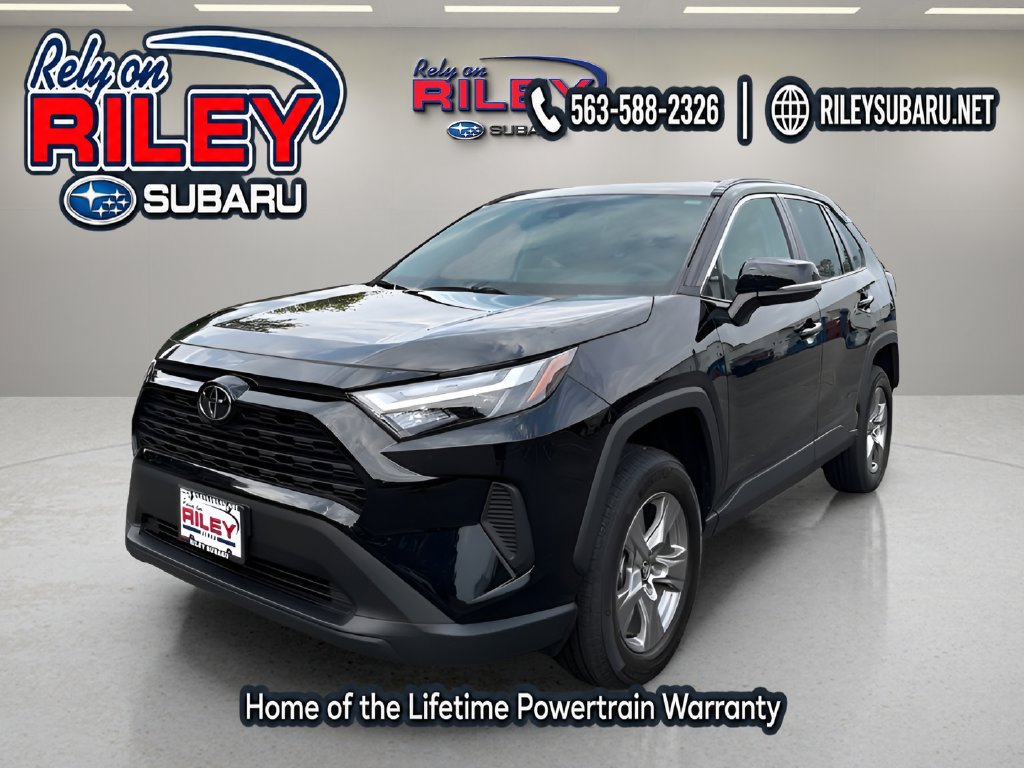 Used 2025 Toyota RAV4 XLE AWD/4WD image 1