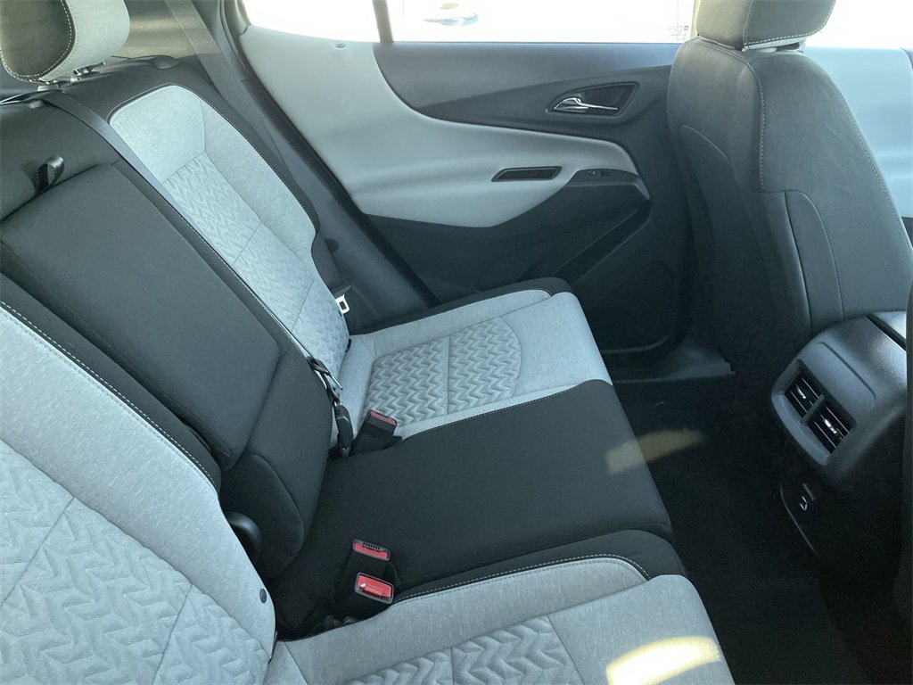 Used 2024 Chevrolet Equinox LS w/ LS Convenience Package image 9