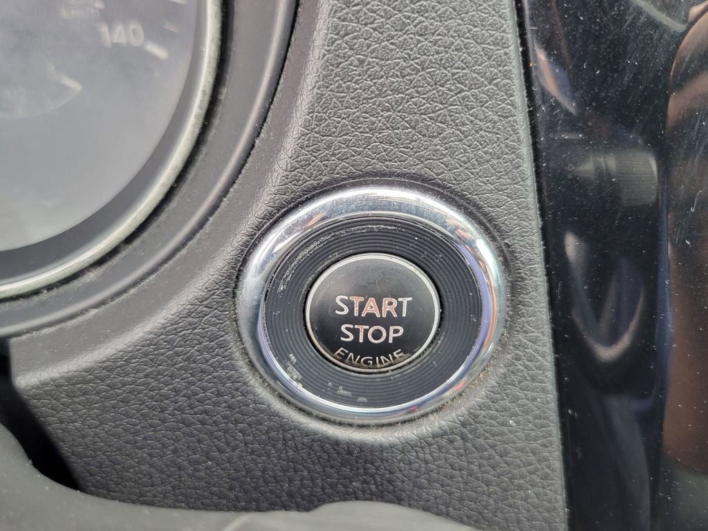 Used 2017 Nissan Rogue SV image 28