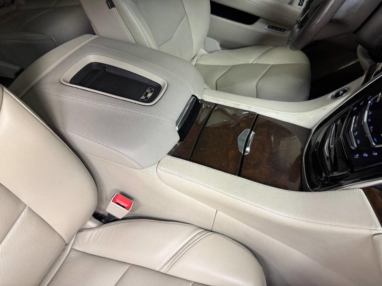 Used 2016 Cadillac Escalade ESV Premium AWD/4WD image 40