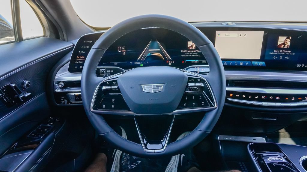 Certified 2024 Cadillac Lyriq Luxury RWD image 20