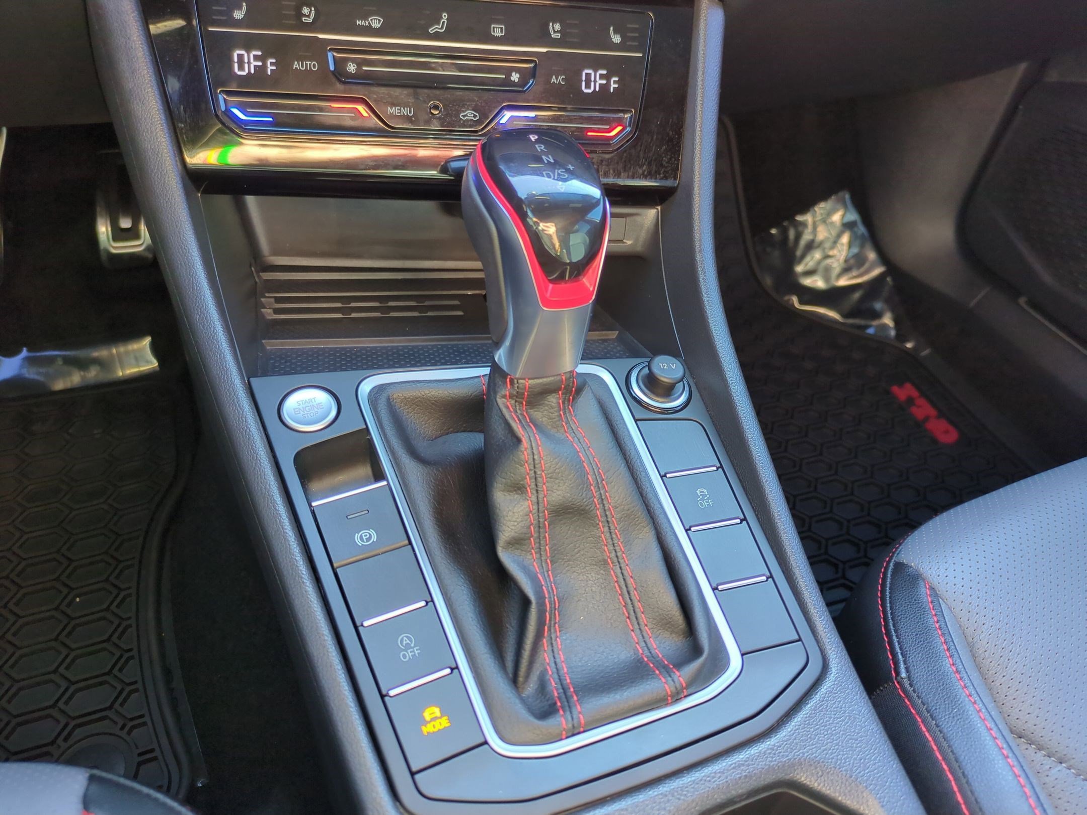 Used 2025 Volkswagen Jetta GLI Autobahn image 29