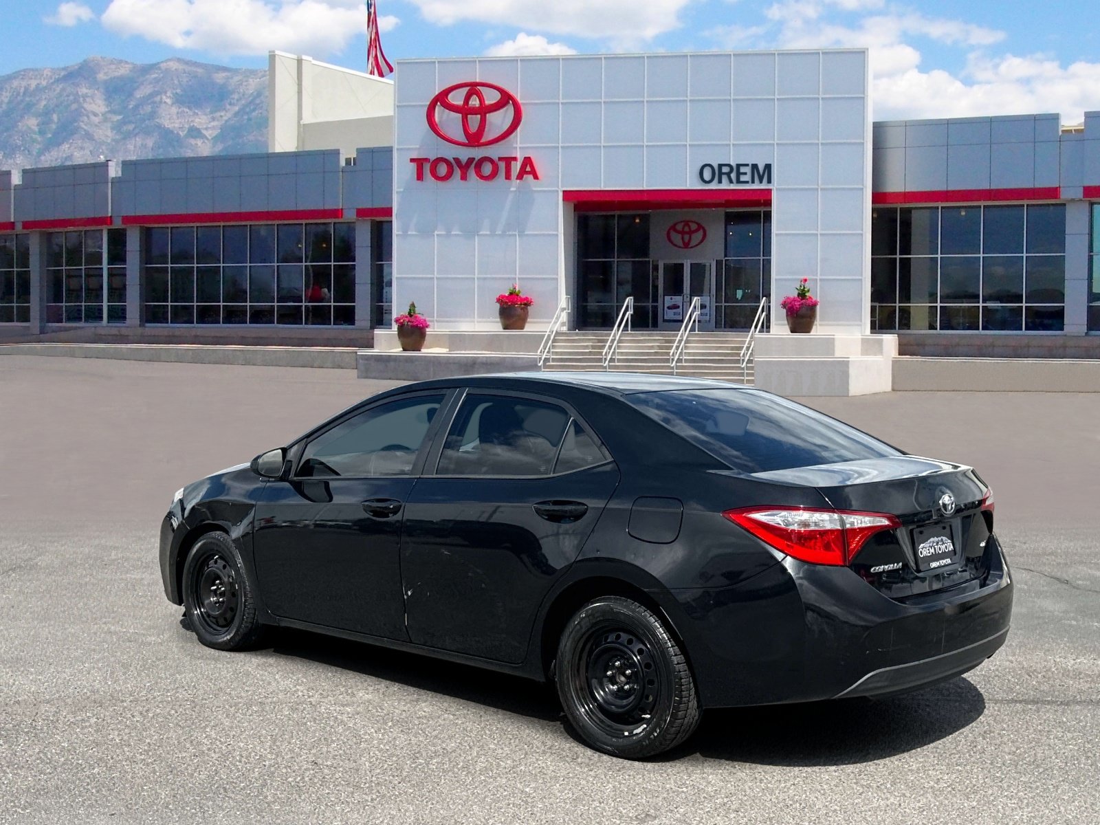 Used 2016 Toyota Corolla LE FWD image 5