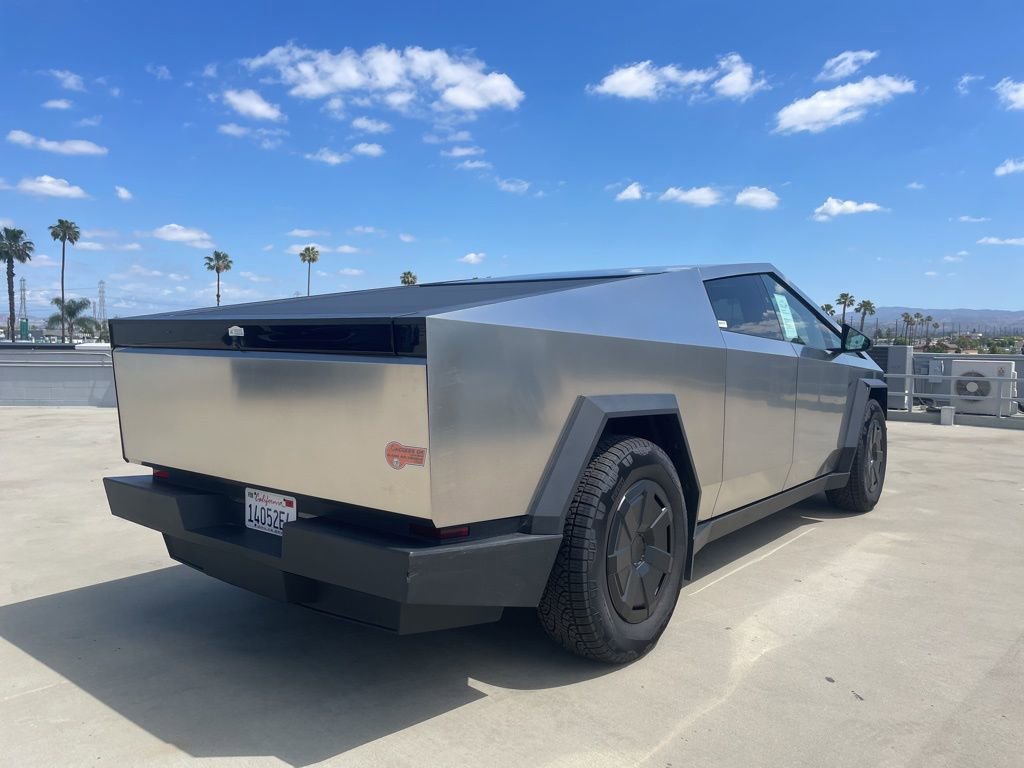 Used 2024 Tesla Cybertruck Cyberbeast AWD/4WD image 2