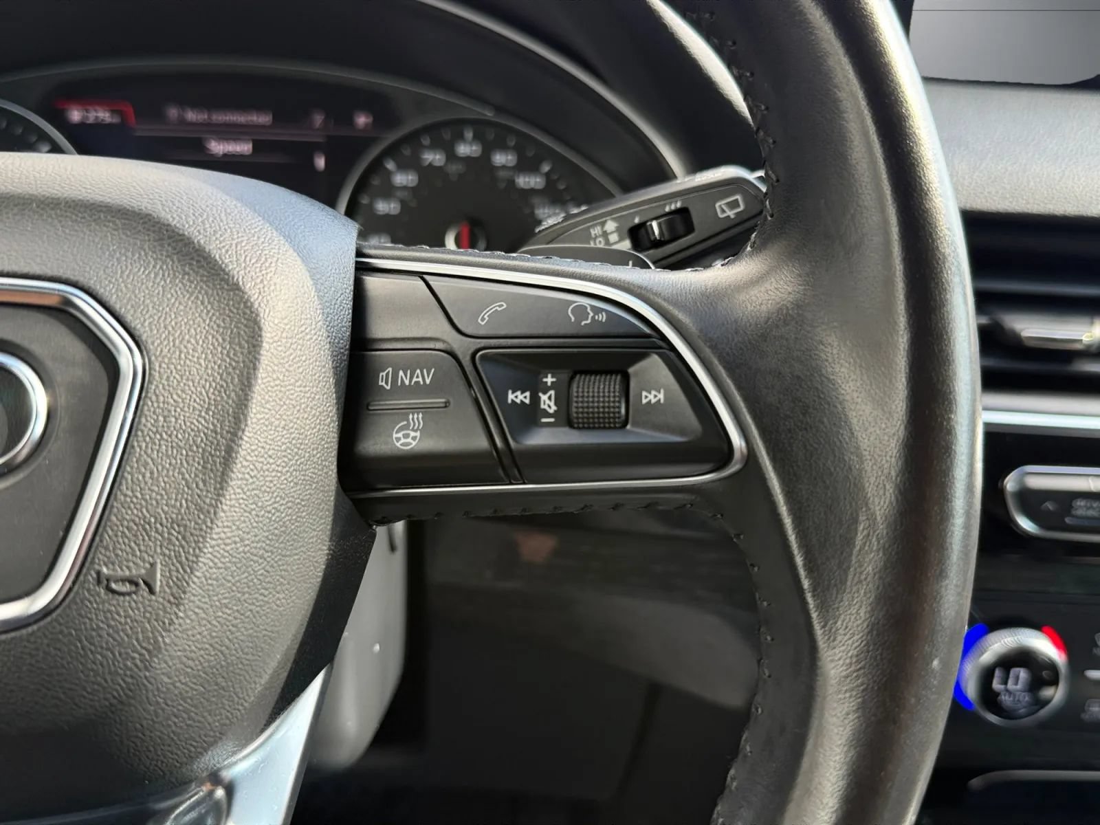 Used 2019 Audi Q7 3.0T Premium w/ Convenience Package AWD/4WD image 30