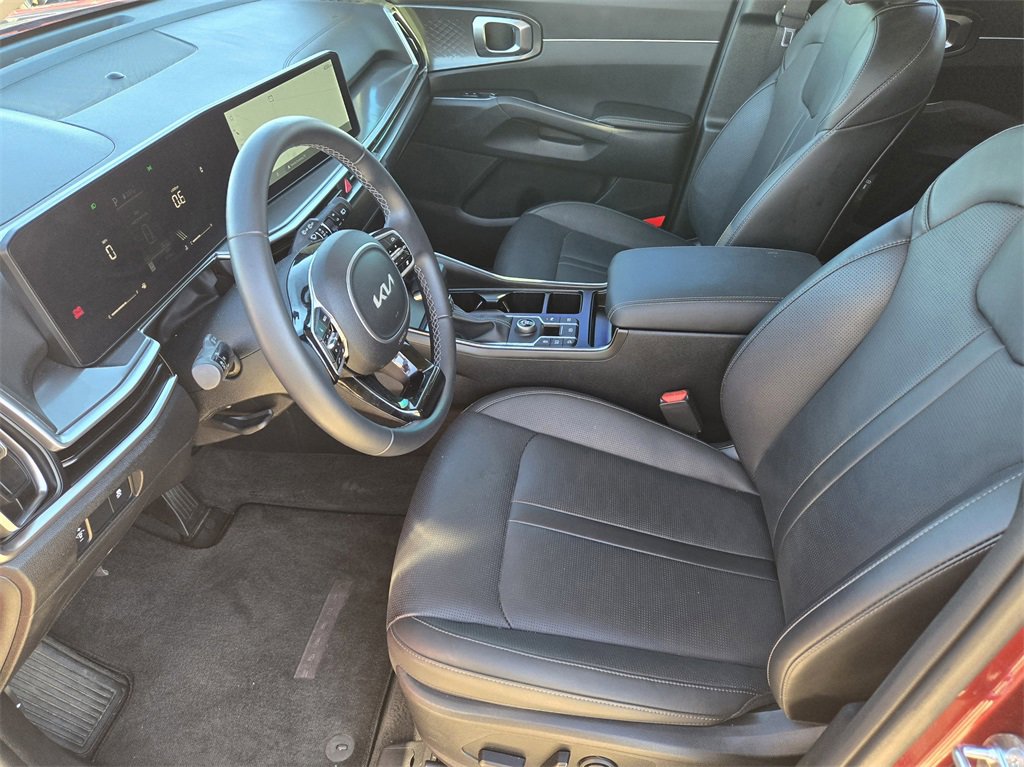Certified 2025 Kia Sorento S image 11