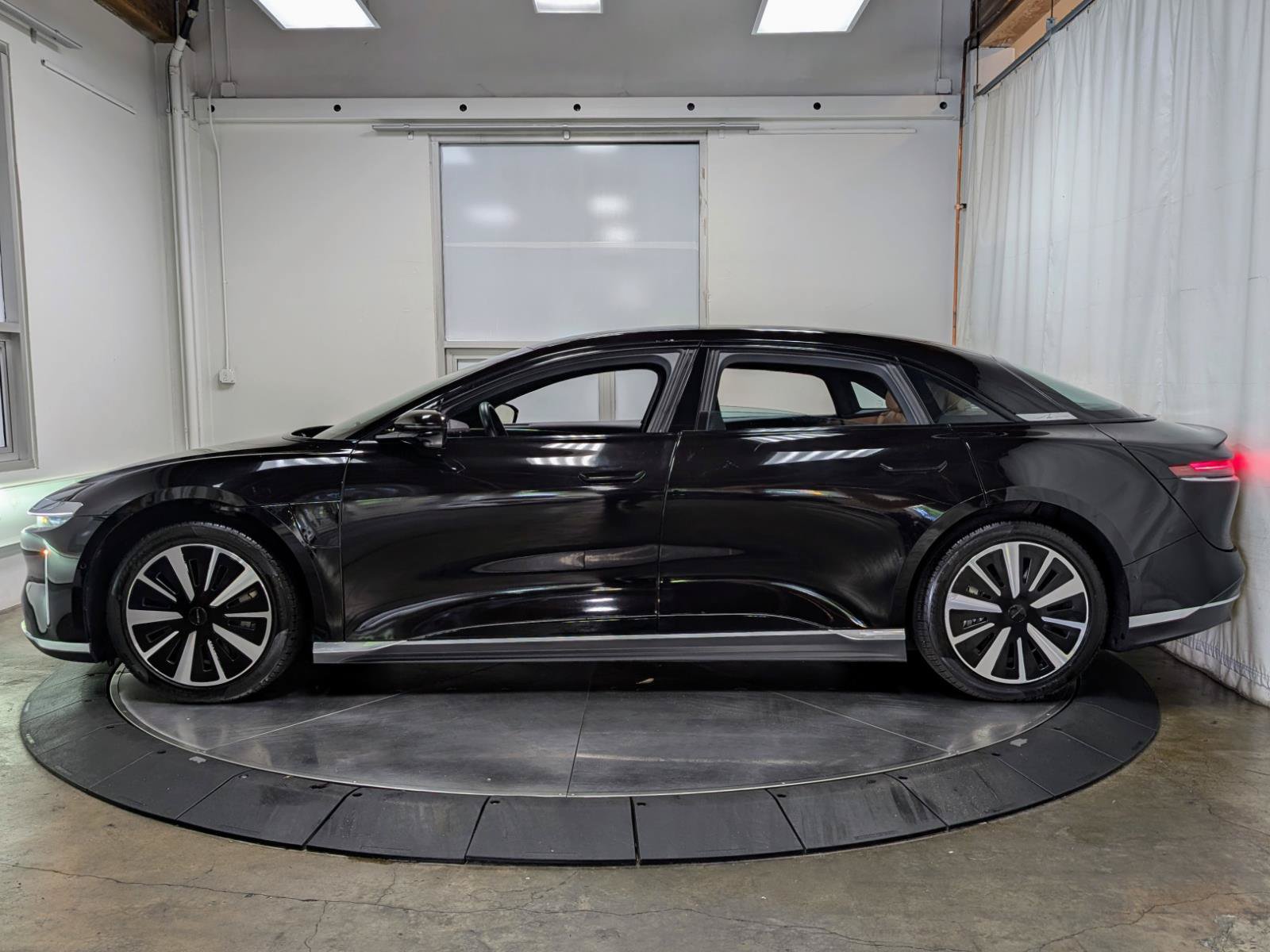 Used 2024 Lucid Air Touring AWD/4WD image 6