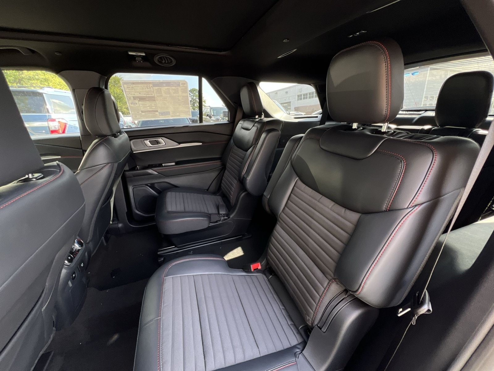 New 2027 Ford Explorer ST-Line w/ Premium Package AWD/4WD image 25