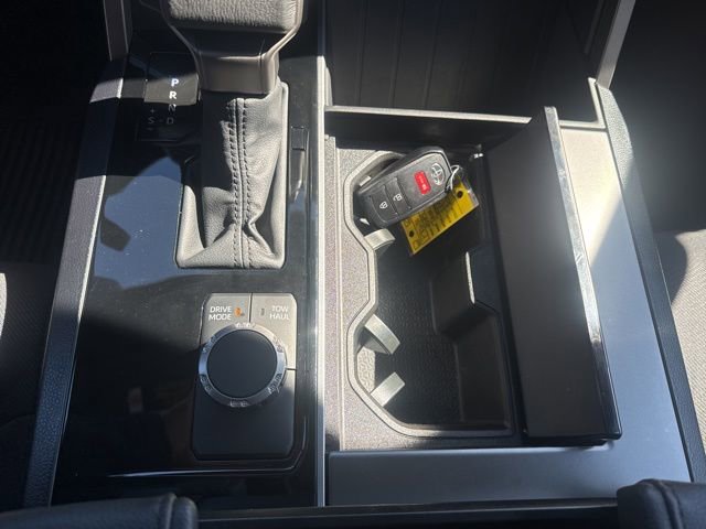 Used 2025 Toyota Sequoia SR5 image 31