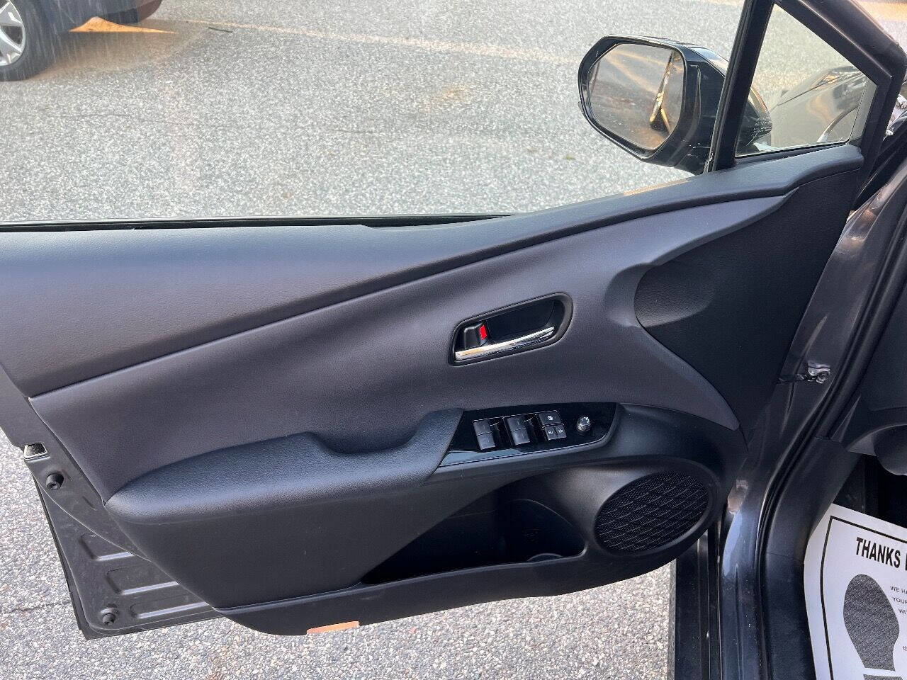 Used 2020 Toyota Prius Prime XLE image 25