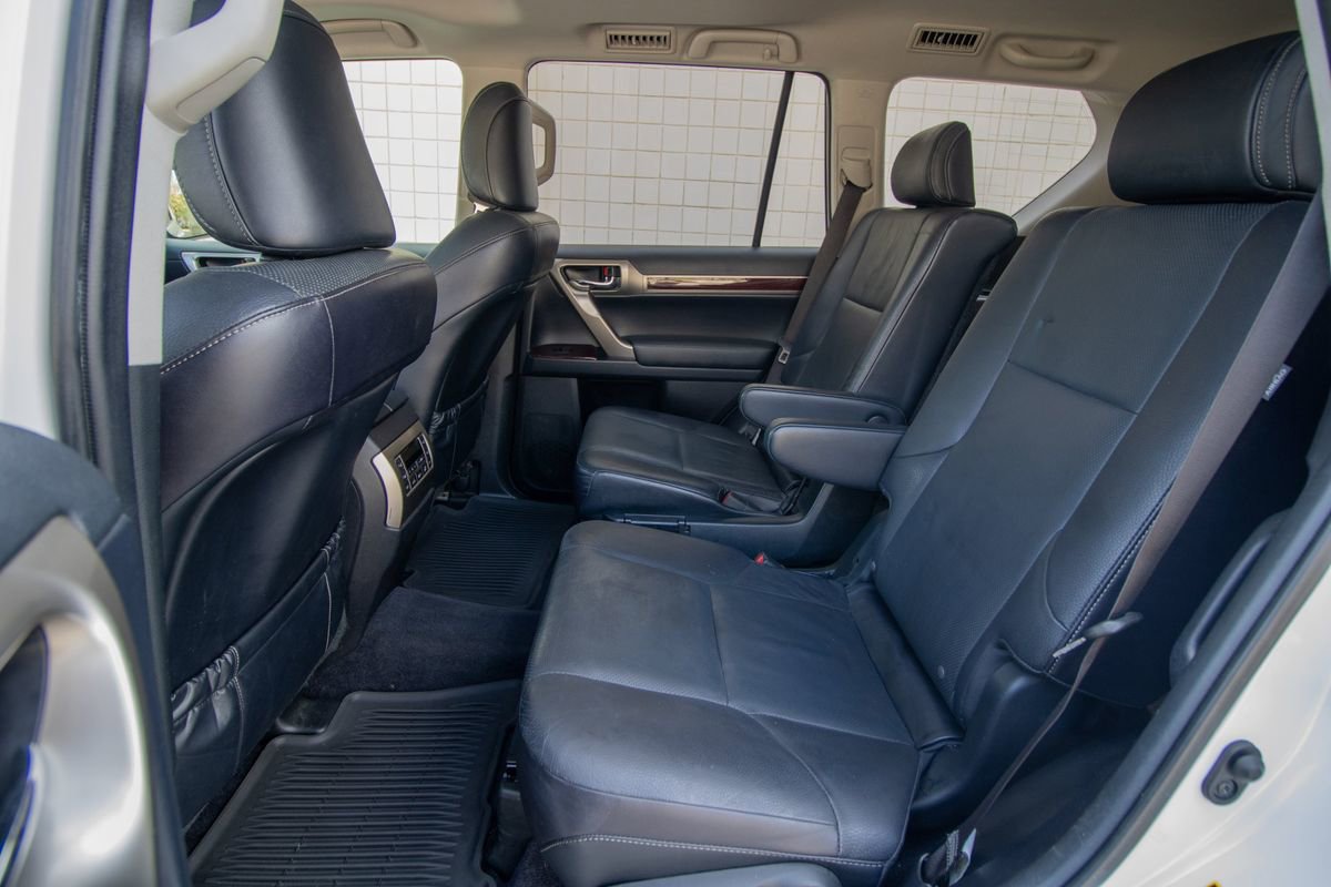Used 2018 Lexus GX 460 Premium AWD/4WD image 17