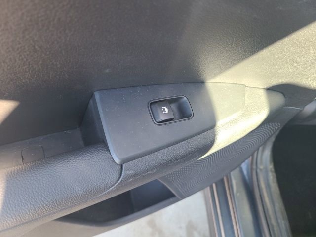 Used 2023 Kia Forte LXS image 15