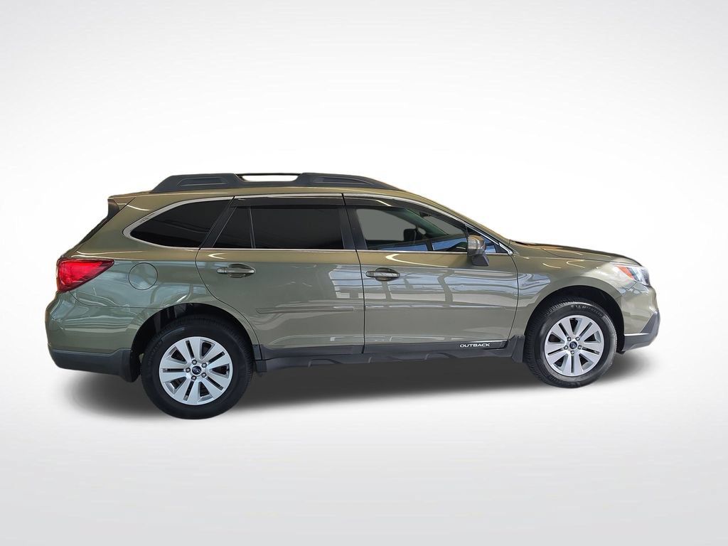 Used 2016 Subaru Outback 2.5i Premium AWD/4WD image 7