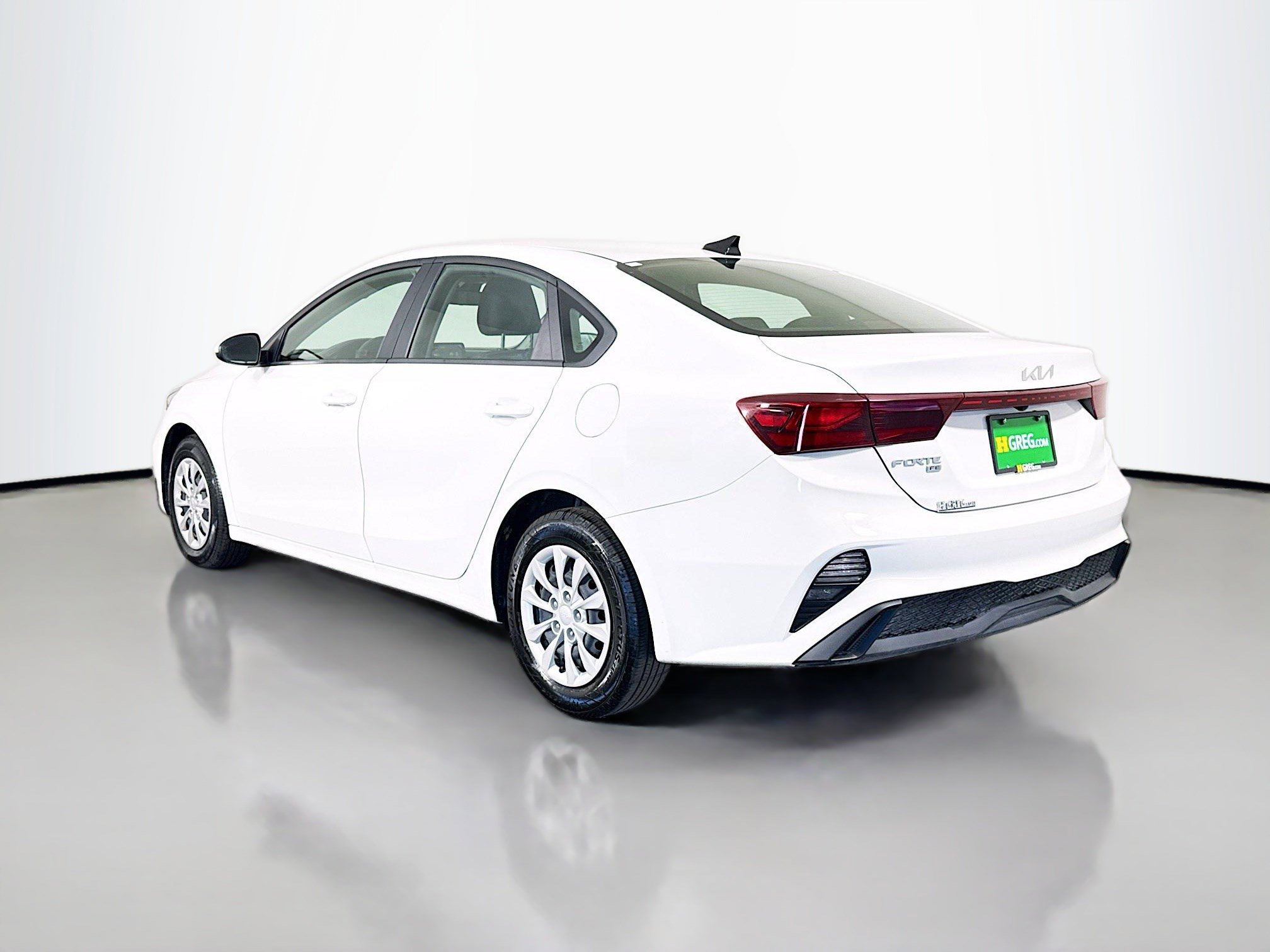 Used 2024 Kia Forte LX FWD image 7